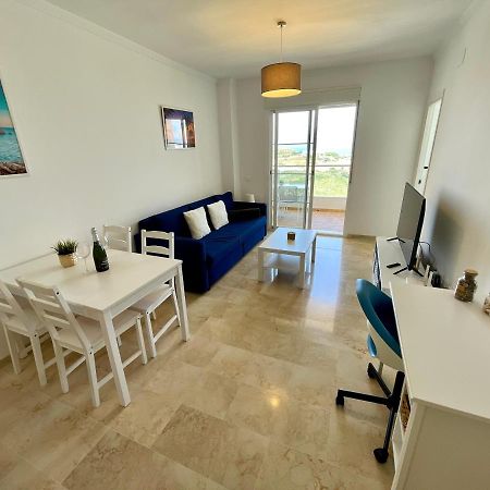 Top Sea View Apartment - 7 Minutes To Sotogrande Castillo de Sabinillas Kültér fotó
