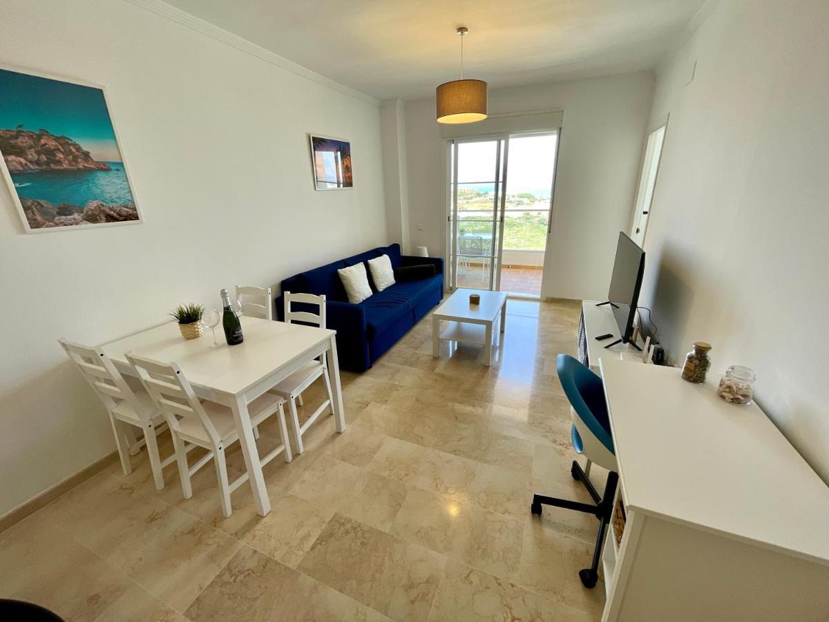 Top Sea View Apartment - 7 Minutes To Sotogrande Castillo de Sabinillas Kültér fotó